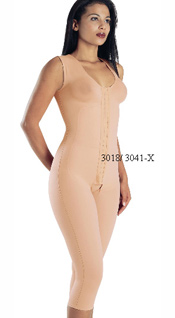 Body Suit below knee, Upper Body Vest, Front Closure, Pre-Molded Seamless Cup, Reinforced Torso, Open Crotch. Body Modelador debajo de la rodilla, Body Chaleco, Cierre Delantero, Pre-Hormada Seamless Copa, Refuerzo en el torso, Abertura Abierta.. 